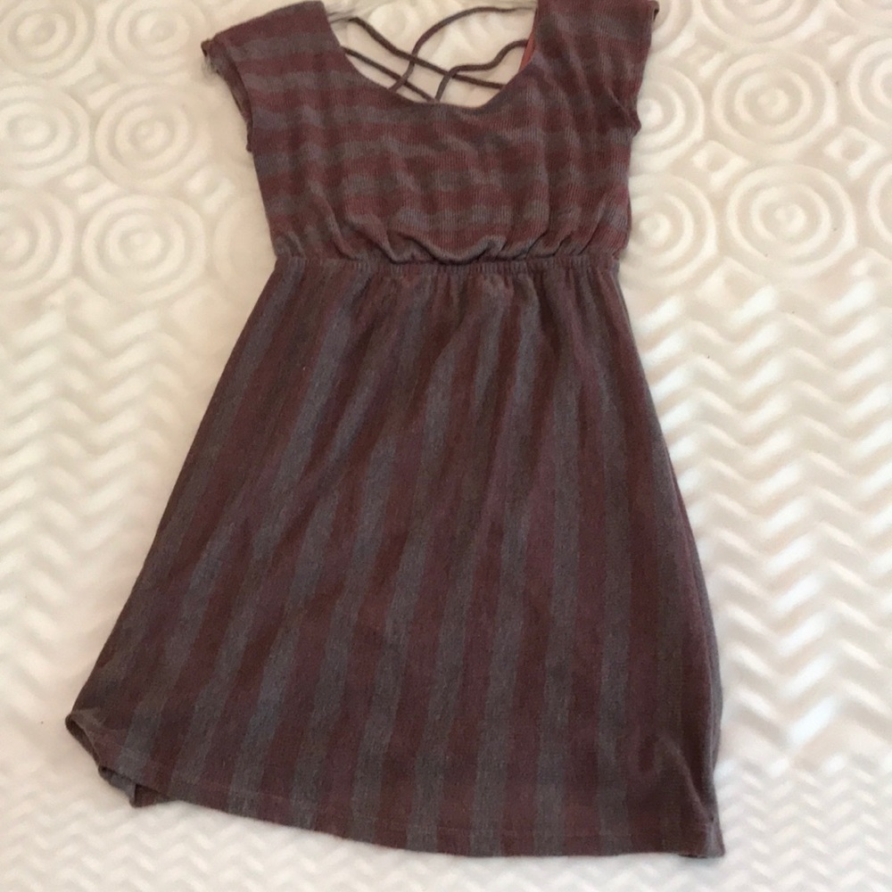 ✨ red and gray striped dress